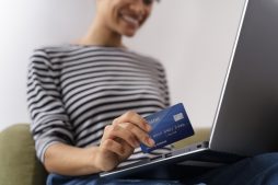 La Tarjeta de Crédito Fiesta Rewards Oro