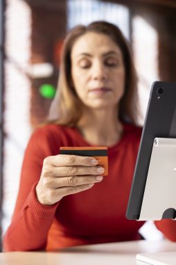¿Qué es mejor: Tarjetas de Cash Back, Puntos o Millas?