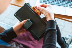 ¿Cómo pedir la tarjeta de crédito Plata Card?